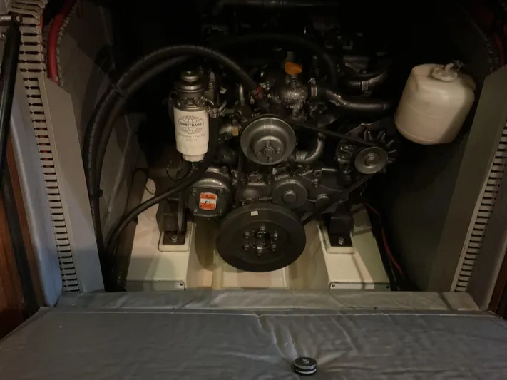 Zulu Yacht Photos Pics 