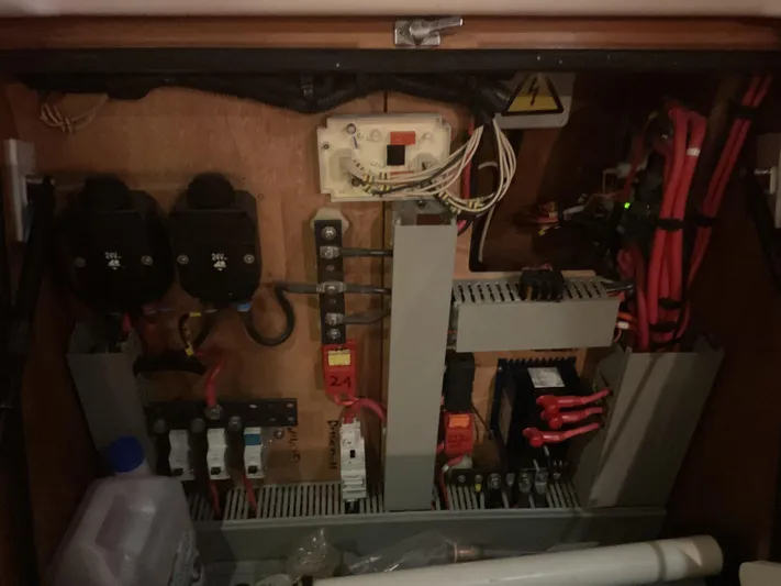 Zulu Yacht Photos Pics 