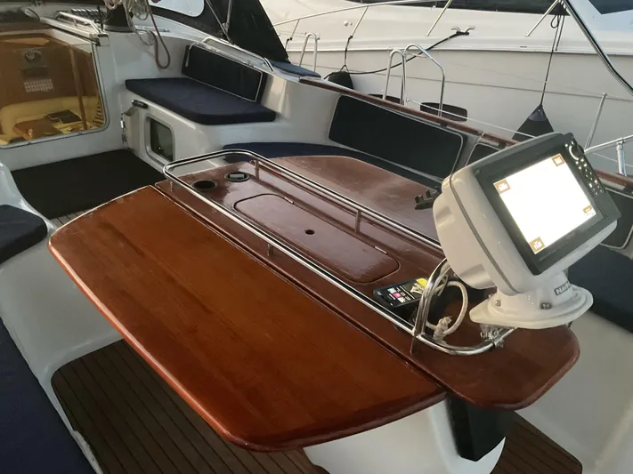 Zulu Yacht Photos Pics 