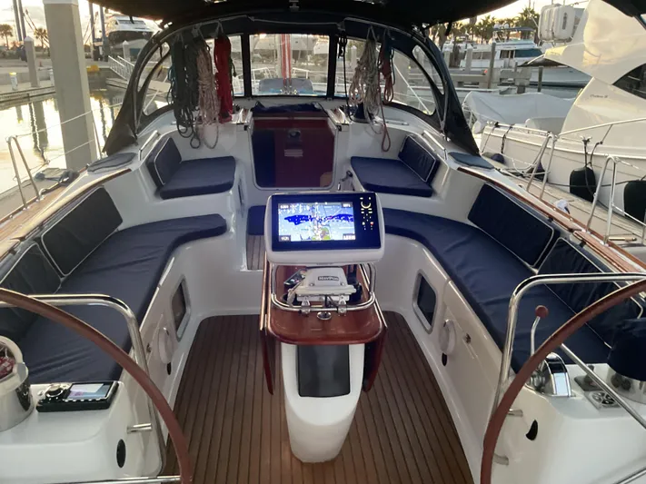 Zulu Yacht Photos Pics 