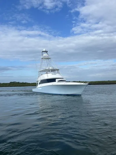 Liquid Gold Yacht Photos Pics 2005 Viking 74 Convertible 'Liquid Gold'