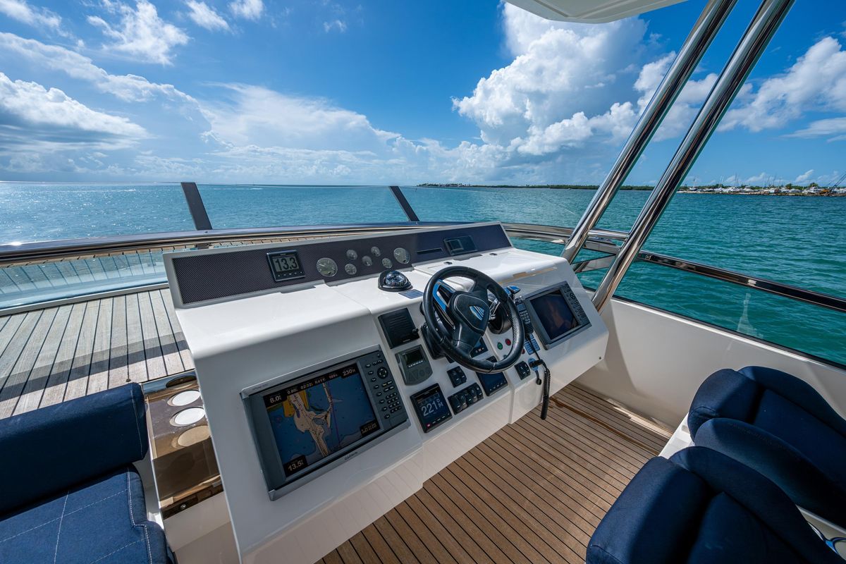 2015 Fairline 78 