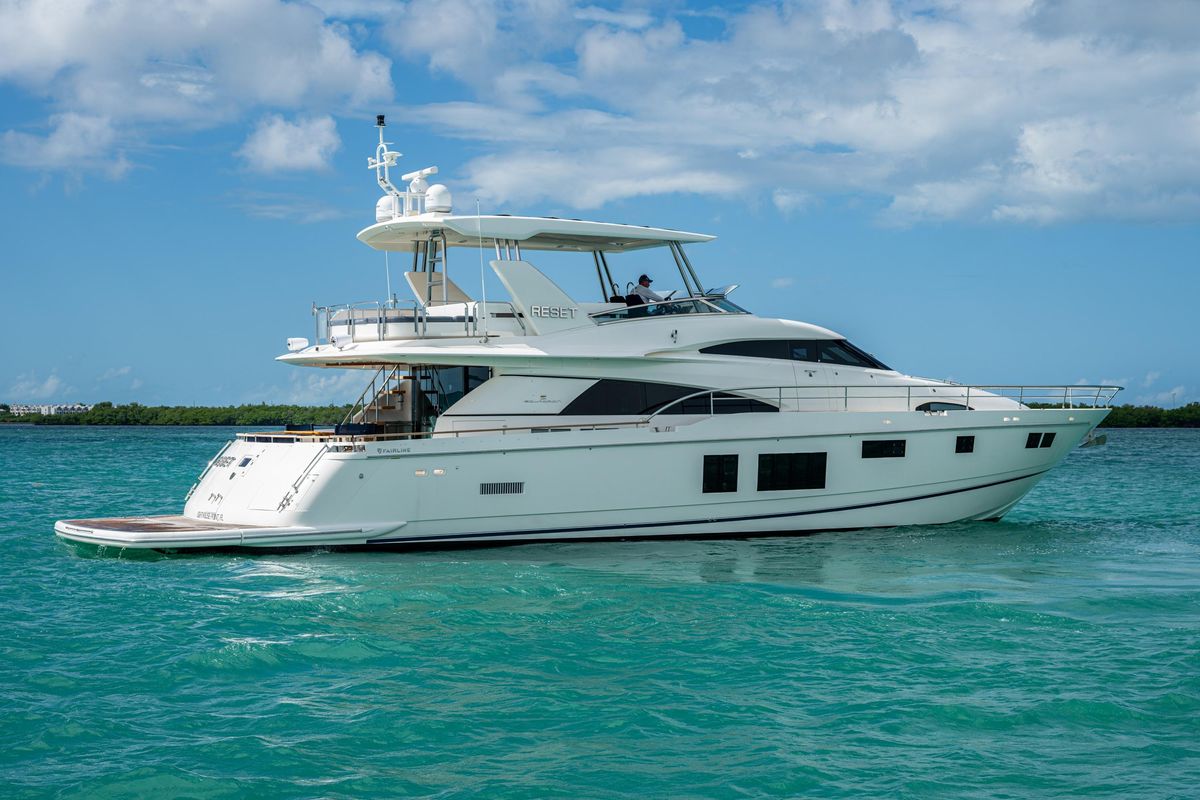 2015 Fairline 78 