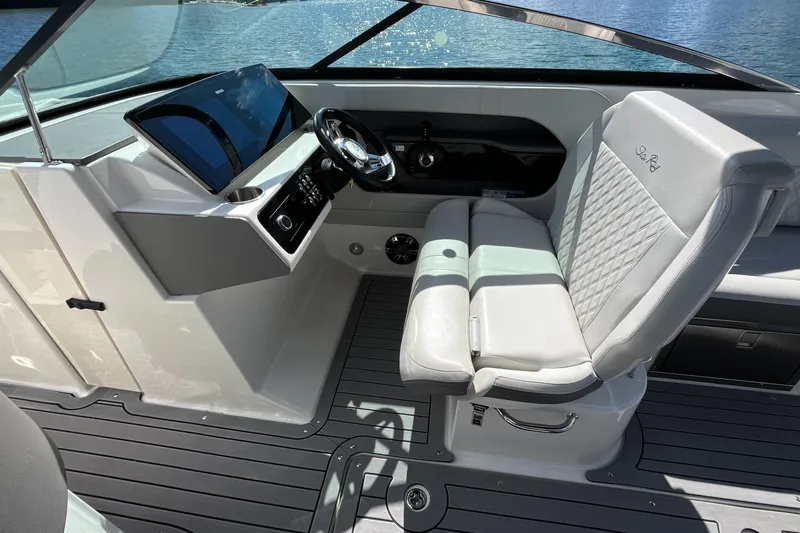 Lowest Priced 280slx In Mint Condition Yacht Photos Pics 2021 Sea Ray SLX 280 helm with modern controls and luxurious seating.