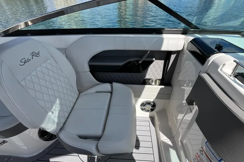 Lowest Priced 280slx In Mint Condition Yacht Photos Pics 2021 Sea Ray SLX 280 boat interior with luxurious seating and elegant design.