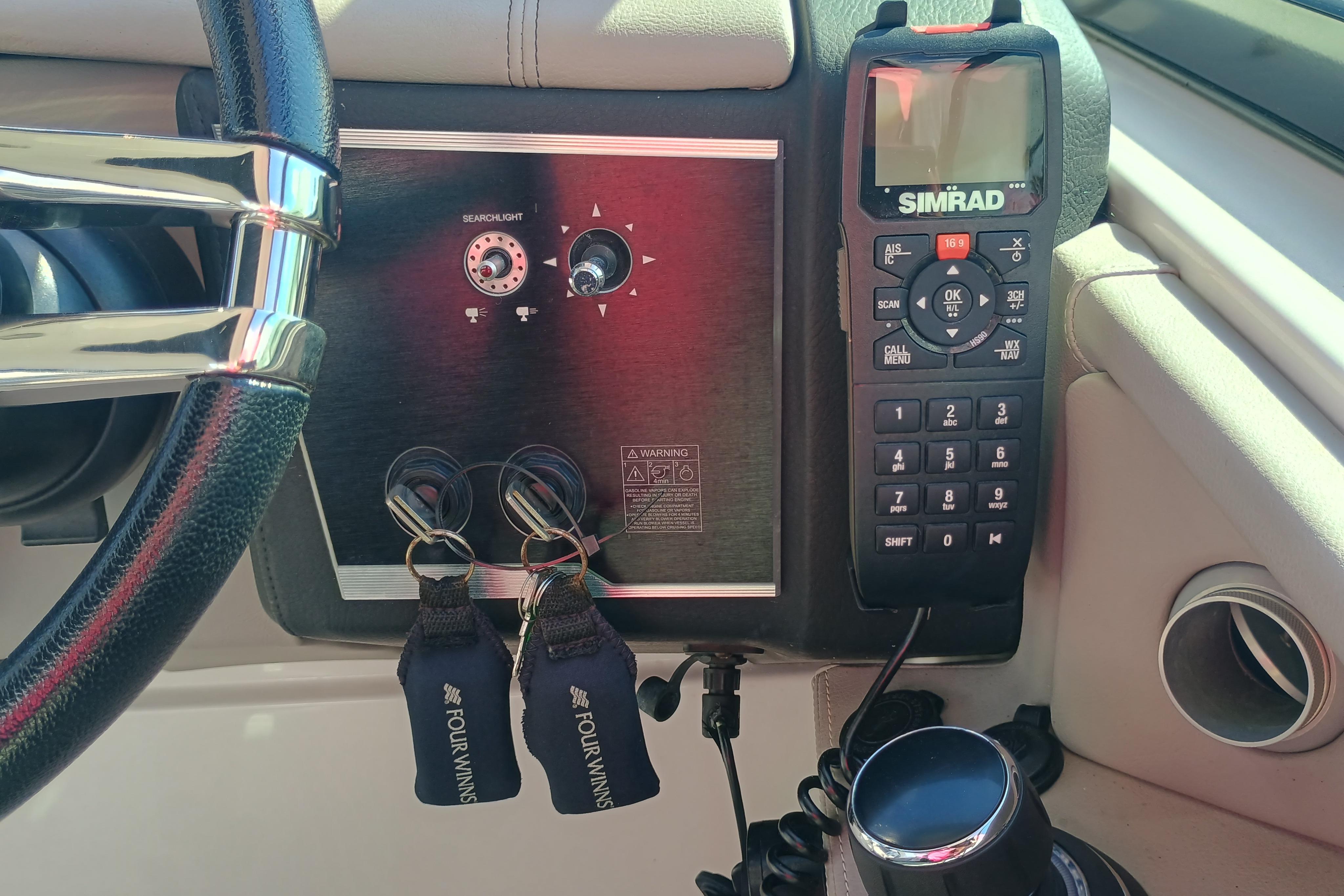 2019 Four Winns H350 OB - Image 11