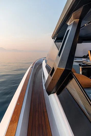  Yacht Photos Pics Manufacturer Provided Image