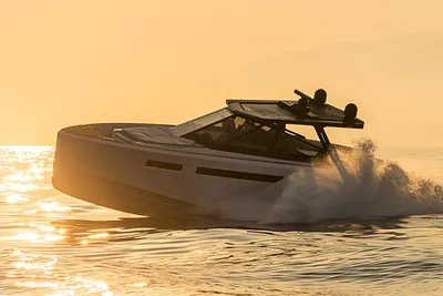 Evo Yachts R6