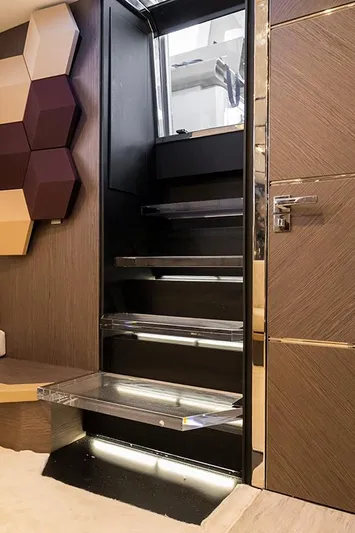  Yacht Photos Pics Manufacturer Provided Image