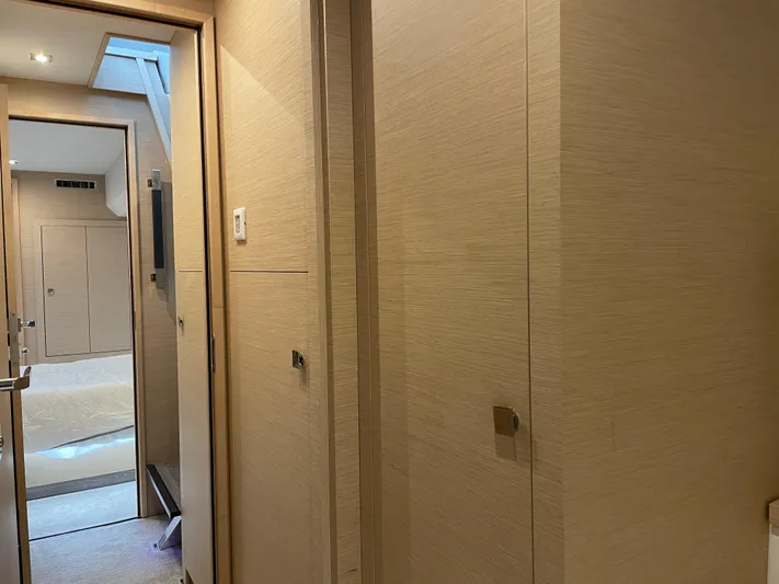 Fina Yacht Photos Pics 