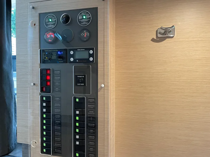 Fina Yacht Photos Pics 