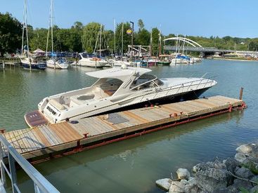 2004 48' 6'' Fountain-48 Express Cruiser Bayfield, ON, CA