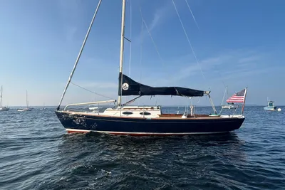 Alerion Express 28