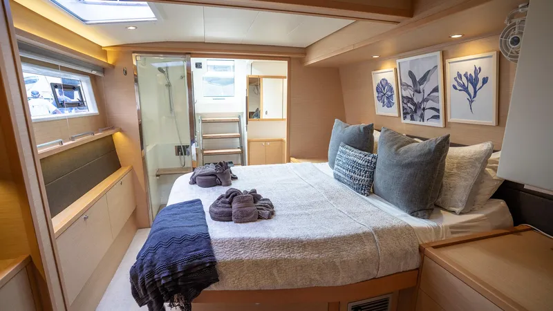 Respite At Sea Yacht Photos Pics Master Suite