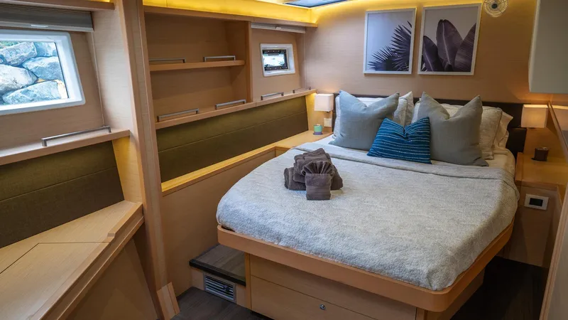 Respite At Sea Yacht Photos Pics Port Aft Guest Suite