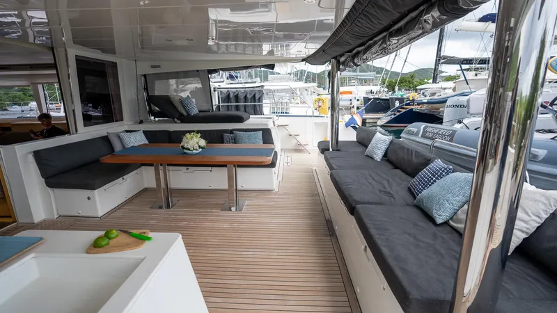 Respite At Sea Yacht Photos Pics Aft Cockpit