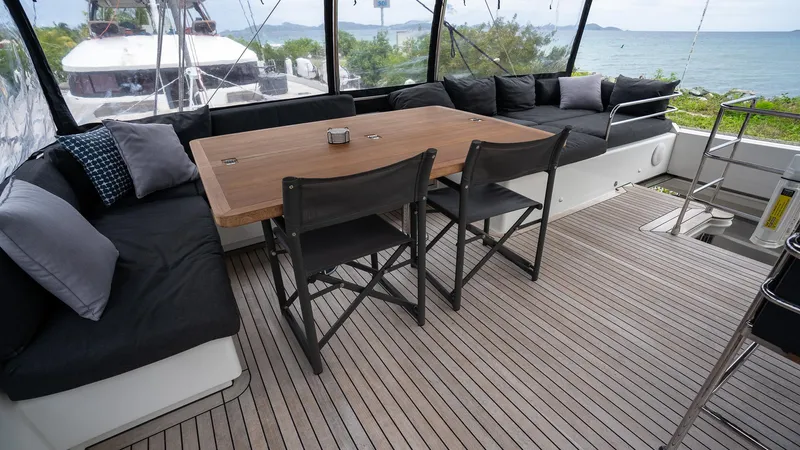 Respite At Sea Yacht Photos Pics Flybridge