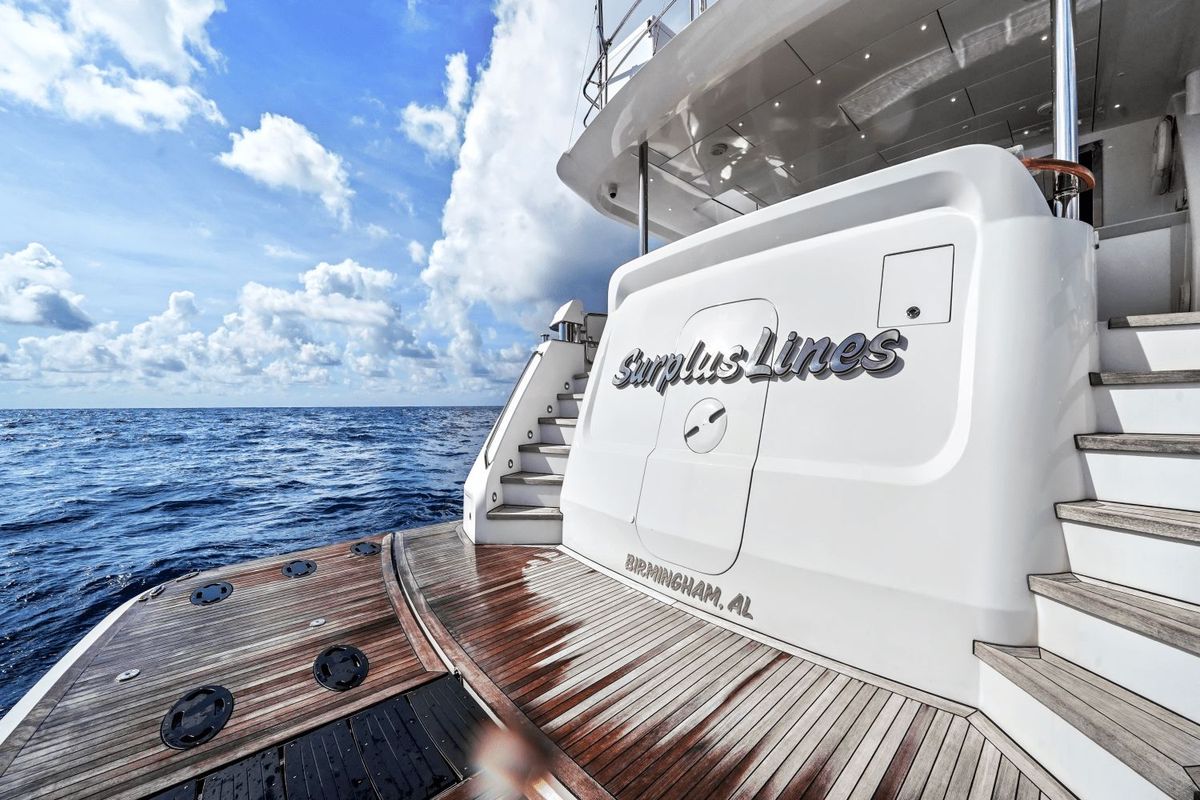 2019 Hatteras 91 