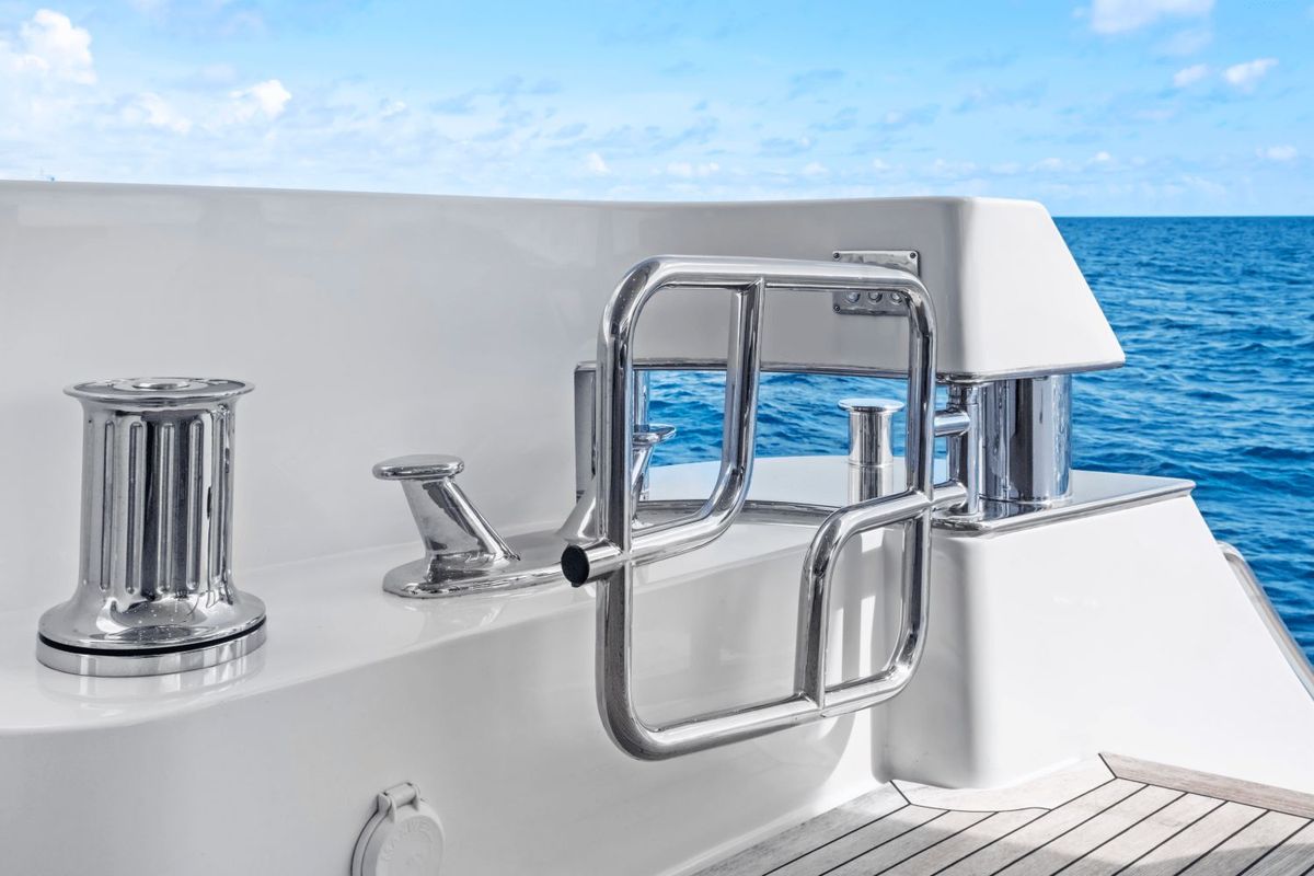2019 Hatteras 91 