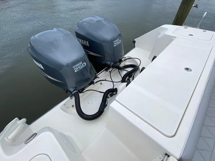  Yacht Photos Pics Twin Yamaha 250 engines on a 2007 Edgewater 318CC boat.