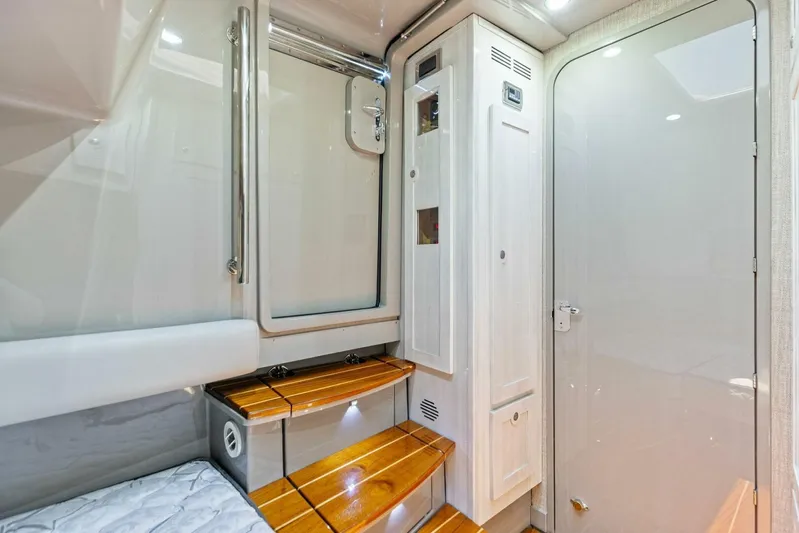 Cabrera Yacht Photos Pics 