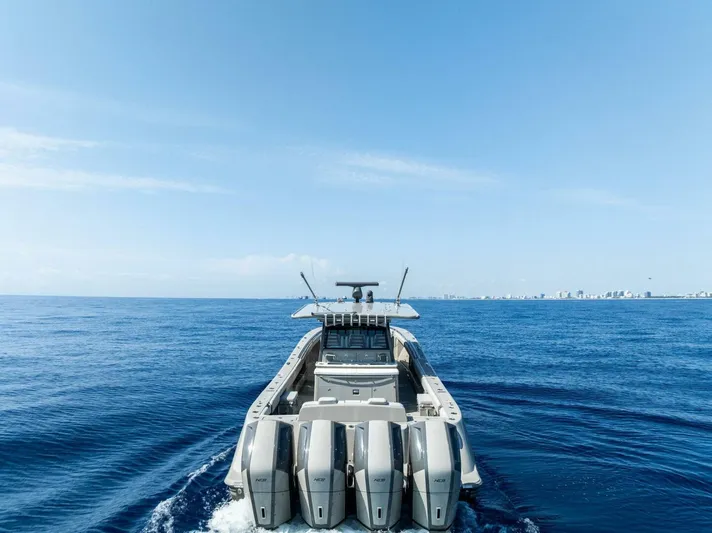 Cabrera Yacht Photos Pics 