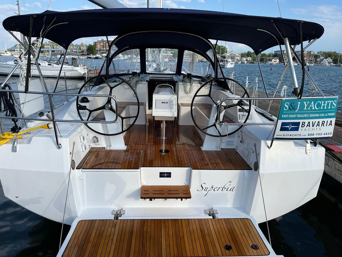 2023 Bavaria 42 