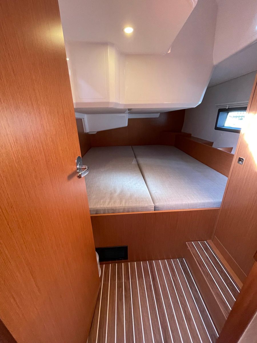 2023 Bavaria 42 