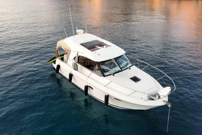 2011 Beneteau Antares 30