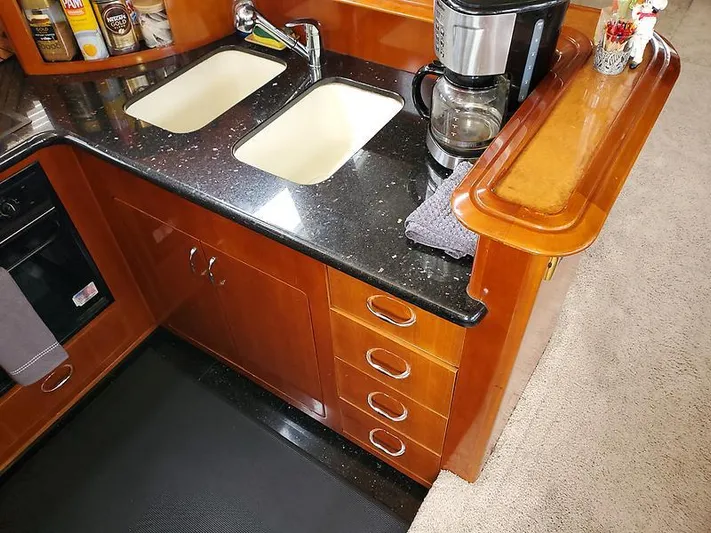 Charon Yacht Photos Pics 