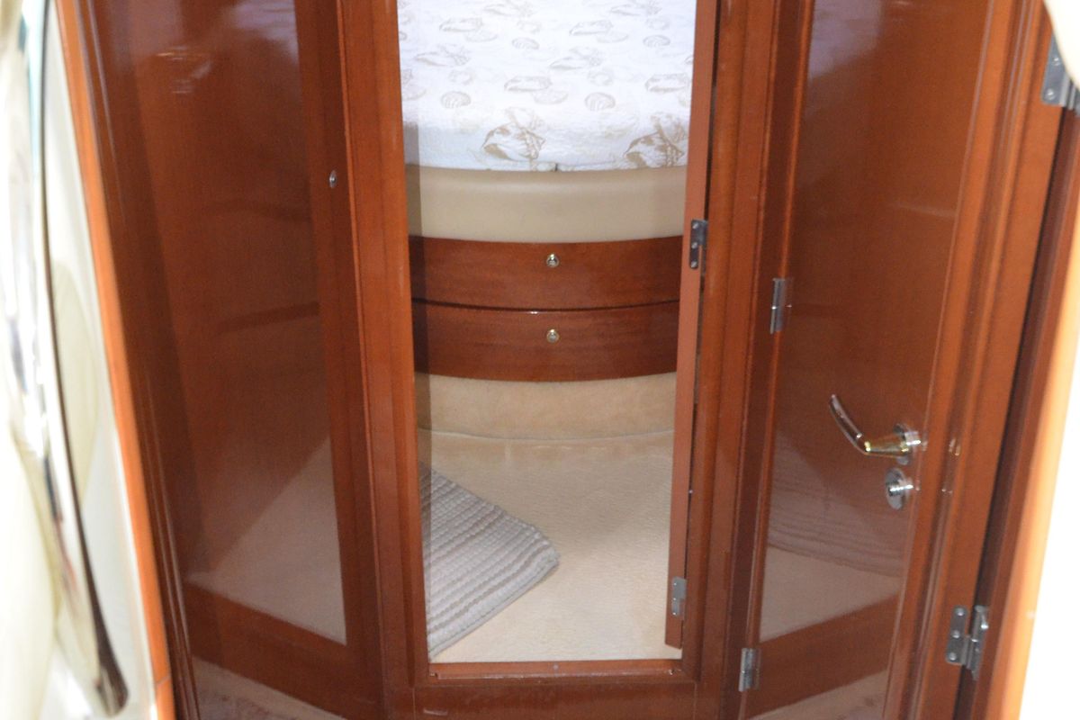 2007 Jeanneau 46 