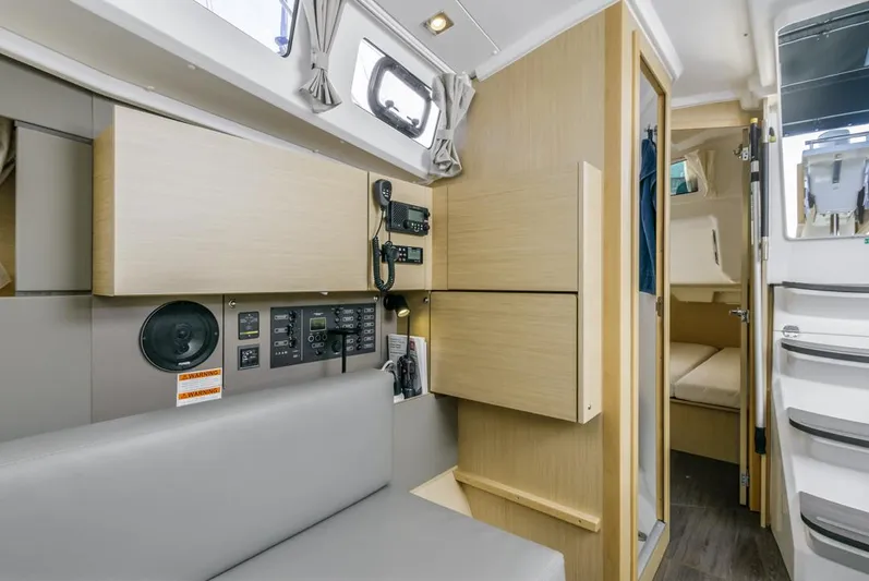 Porteno Yacht Photos Pics 