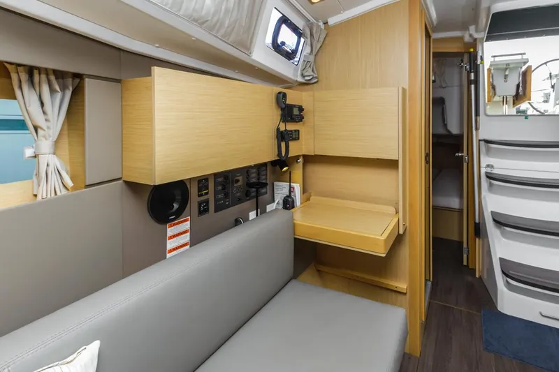 Porteno Yacht Photos Pics 