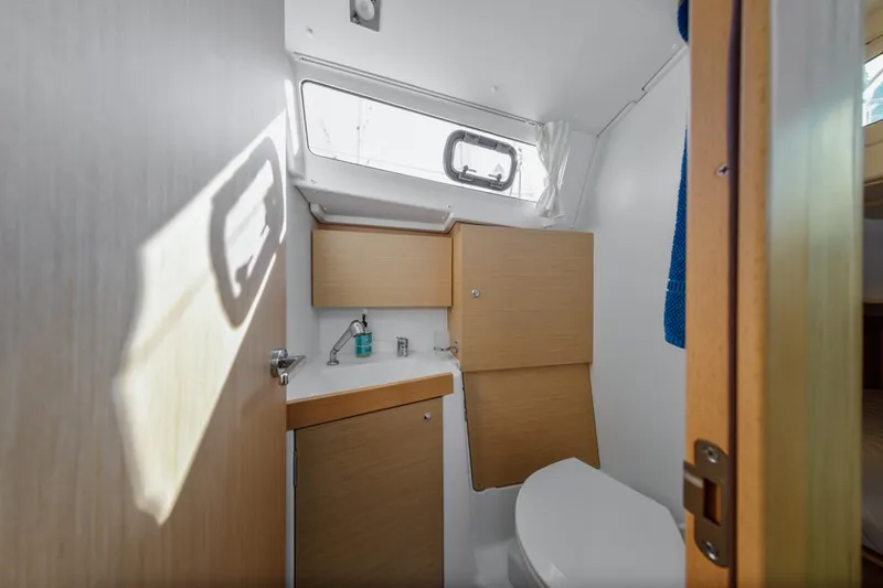 Porteno Yacht Photos Pics 