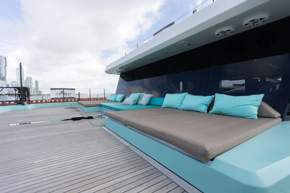 2018 Sunreef 68 