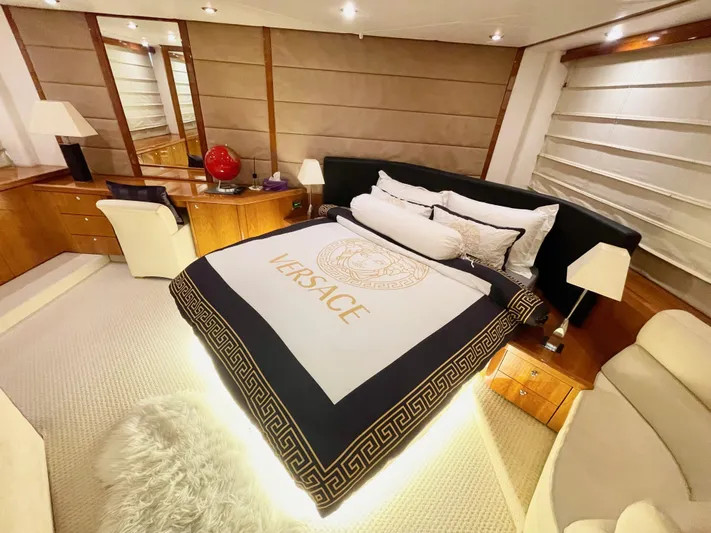 Ellyn Yacht Photos Pics Luxurious bedroom in 2010 Sunseeker Manhattan 70 yacht with Versace bedding.