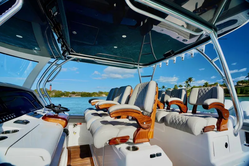 Rhyde Yacht Photos Pics Interior of 2021 Valhalla Boatworks V46, featuring luxurious seating and modern design.