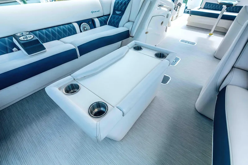 Hold On Yacht Photos Pics Bennington 30 HOLD ON - Deck Seating and Cup Holders