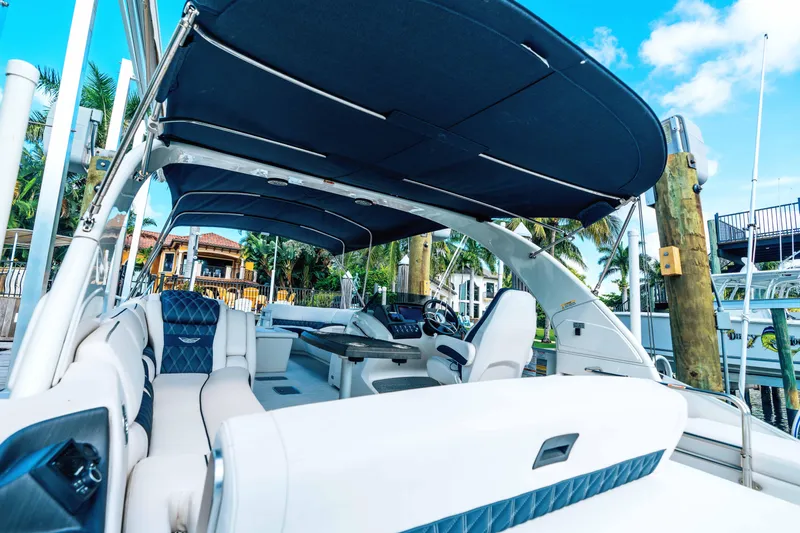 Hold On Yacht Photos Pics Bennington 30 HOLD ON - Canopy