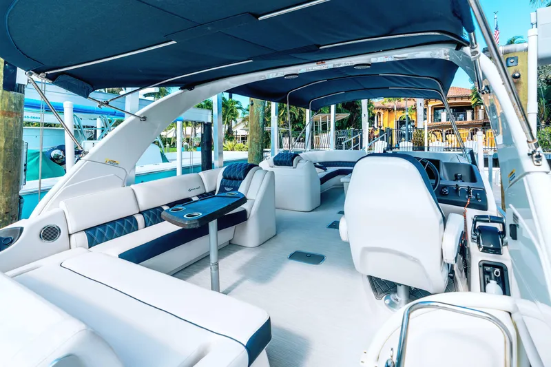 Hold On Yacht Photos Pics Bennington 30 HOLD ON - Aft Deck Seating & Helm