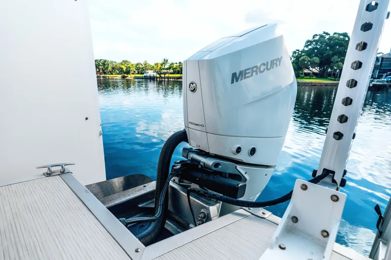 Hold On Yacht Photos Pics Bennington 30 HOLD ON - Mercury Engine