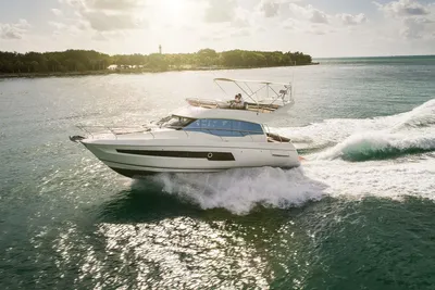 2023 Prestige 460 Fly