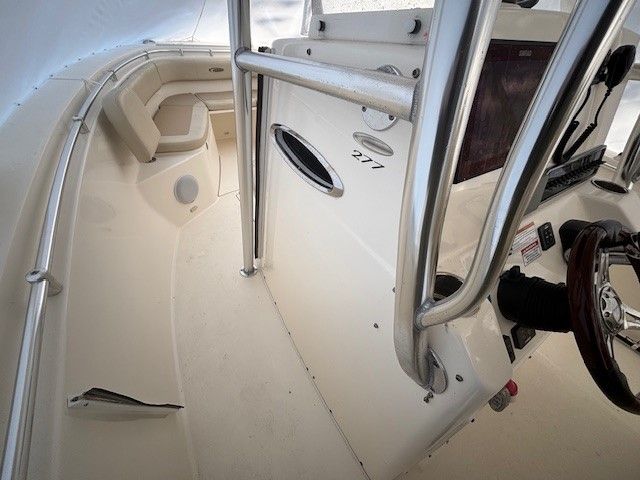 Cobia 277 Center Console