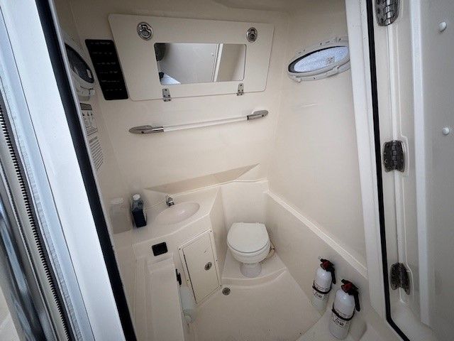 Cobia 277 Center Console