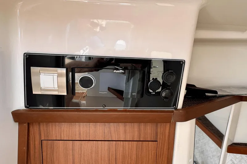 Blue Eyes Yacht Photos Pics 