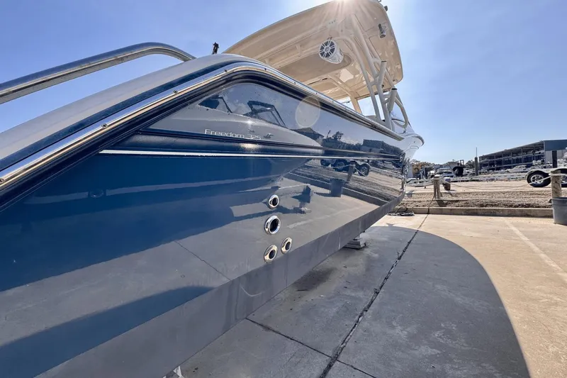 Blue Eyes Yacht Photos Pics 