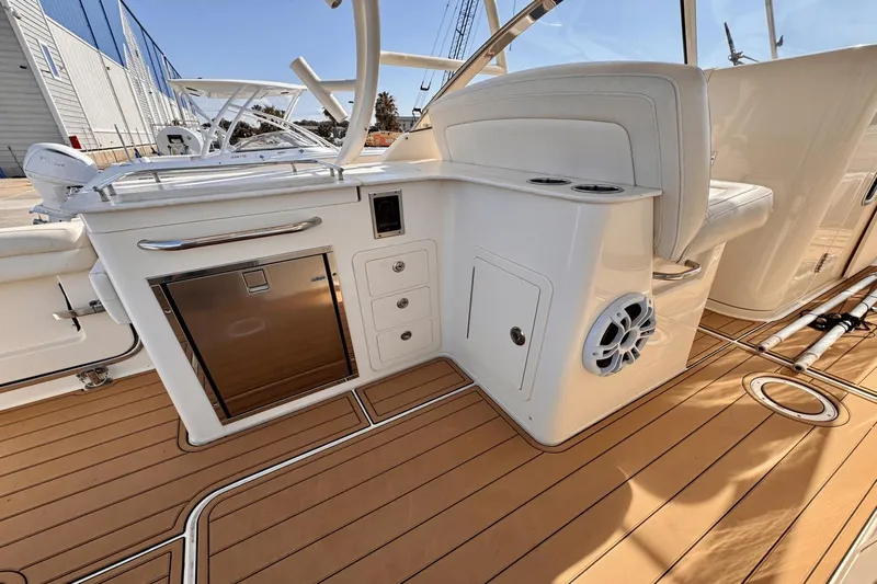 Blue Eyes Yacht Photos Pics 