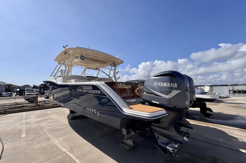 Blue Eyes Yacht Photos Pics 