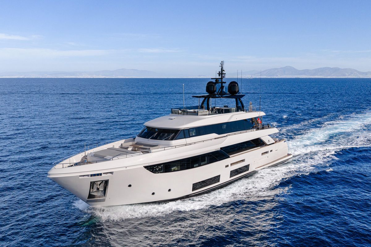 2020 Custom Line 108 