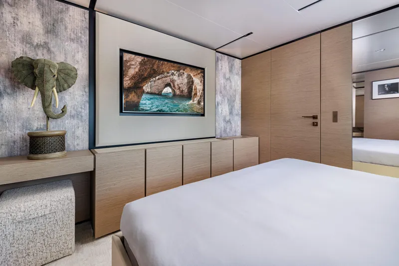 4leon Yacht Photos Pics Guest cabin 2